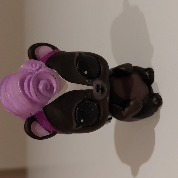 LOL Surprise Pets Eye Spy Series 4 - Miss Skunk - Picture 1 of 4